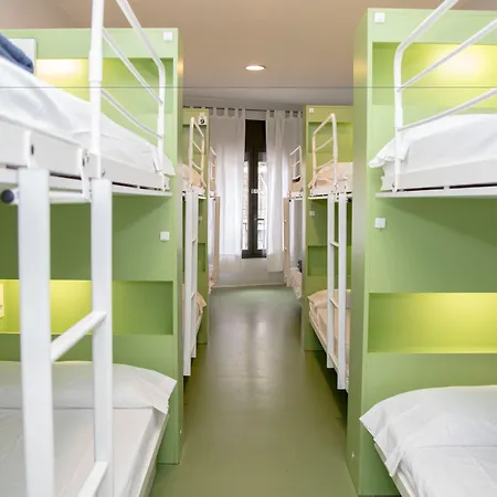 Sant Jordi Hostels Sagrada Familia-3