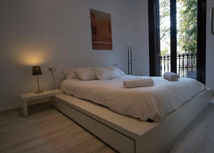 Roger De Lluria Design